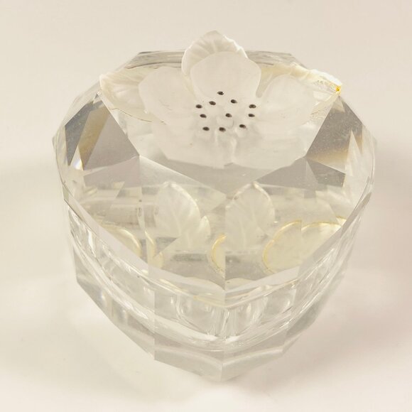 Rare VTG SWAROVSKI CRYSTAL Heart Shaped Jewelry Ring Box Frosted Flower Lid - Picture 2 of 9